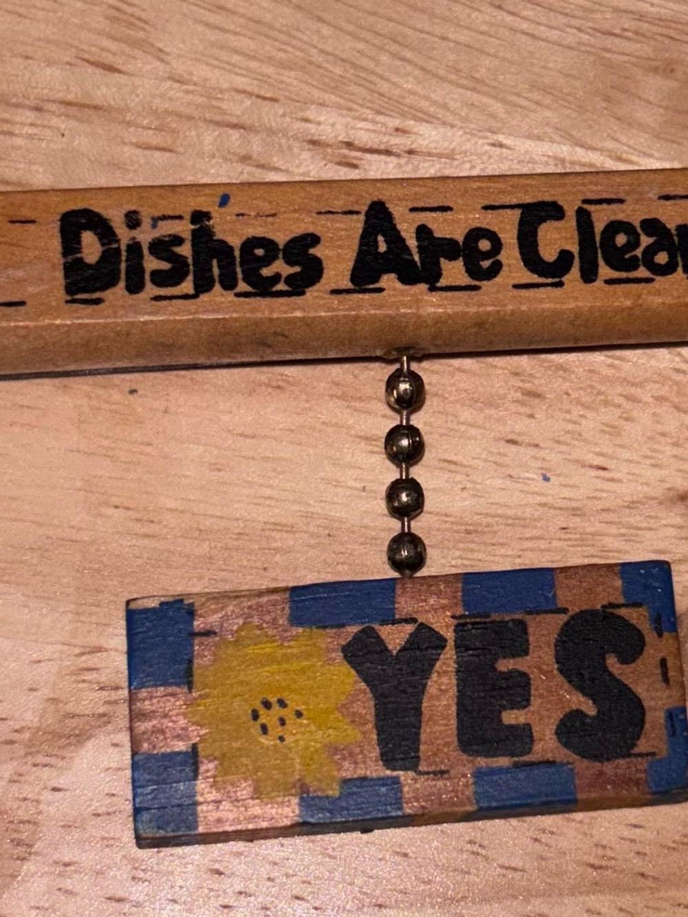 Vintage Wooden dishes Magnet - Blue, Yellow, Brown